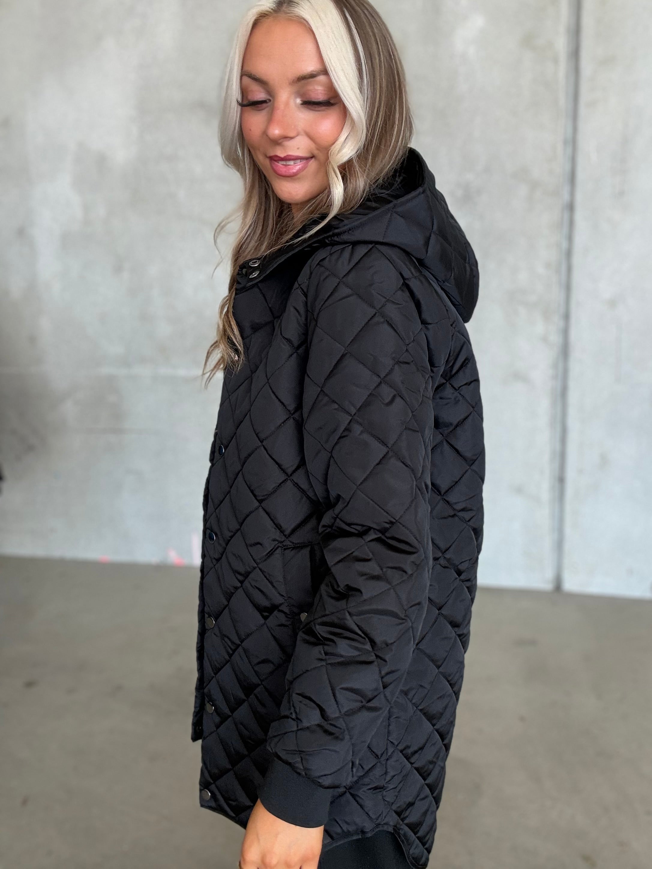 VITATE Coat - Black Beauty